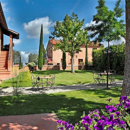 ホテル Borgo Tre Rose Valiano エクステリア 写真