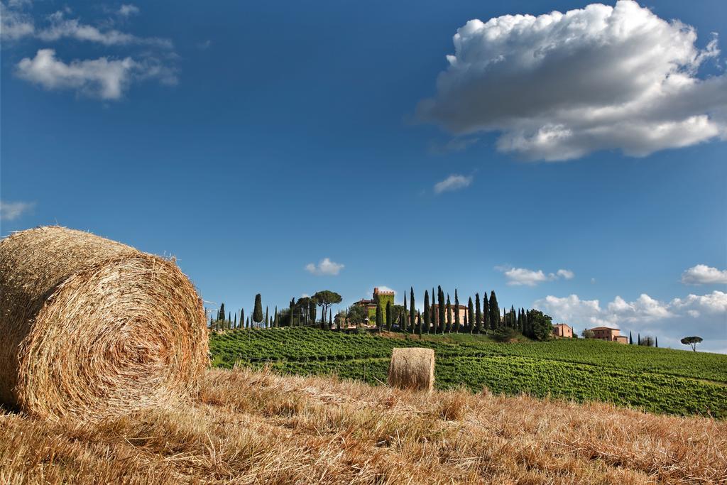 ホテル Borgo Tre Rose Valiano エクステリア 写真